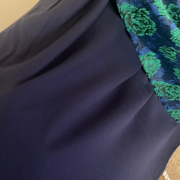 Skirt - Picture 4 of 5